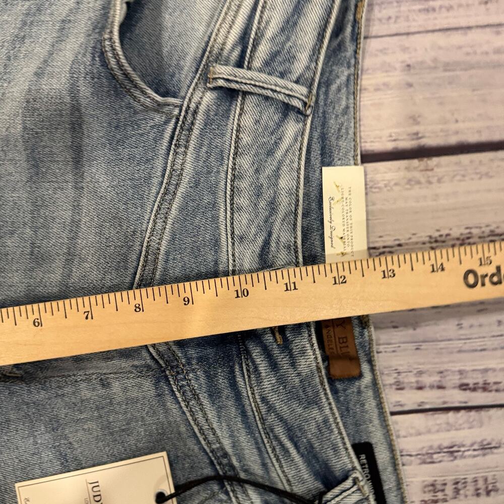 Judy Blue Women's Plus 16W NWT High Waist Retro Wide Fit Medium Wash Jeans - Picture 11 of 14